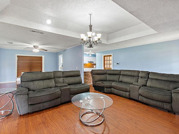 5th image of 120 Ashland Dr