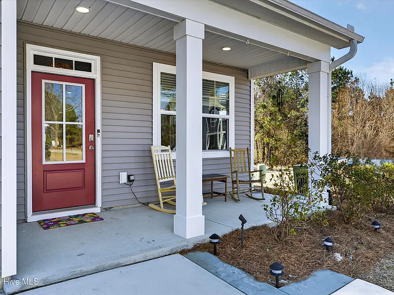 3647 Roseblossom Dr — Photo 3