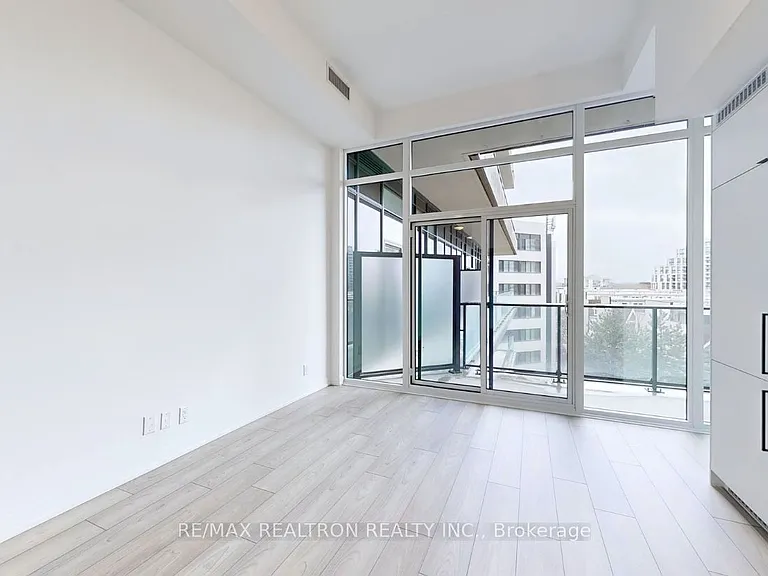 285 Dufferin St #401 — Photo 13