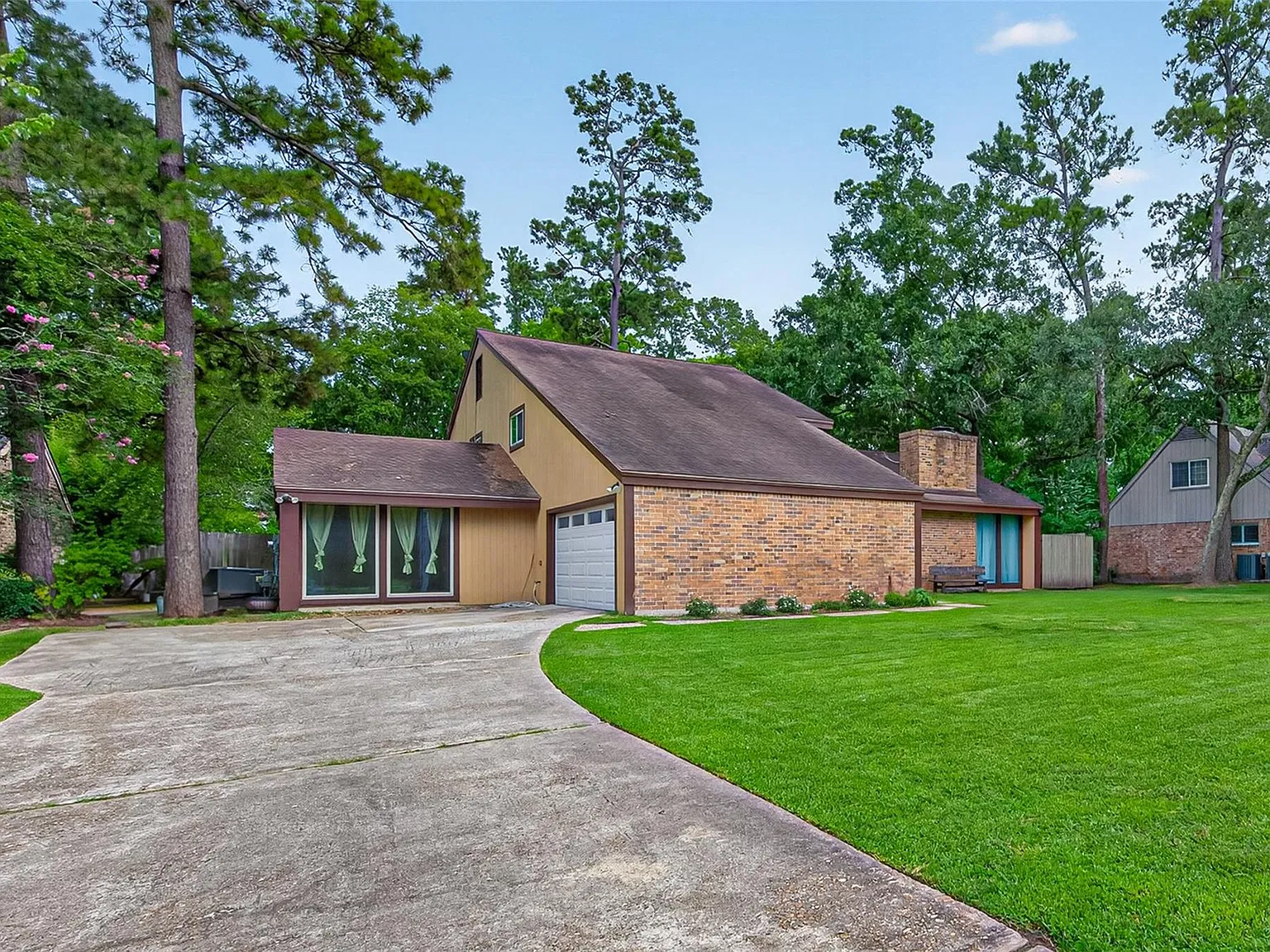 4 bed, 3.0 bath, 3361 sqft, $2,995 — Photo 3