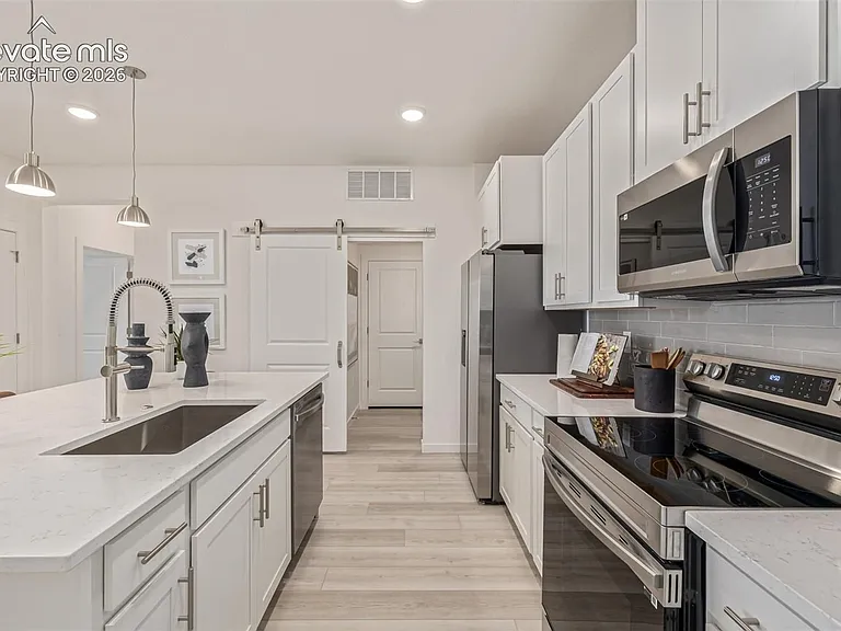 2232 Arikaree Hts #305 — Photo 11