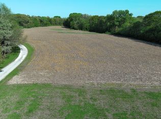 106 Lakeview Dr, Colona, IL 61241