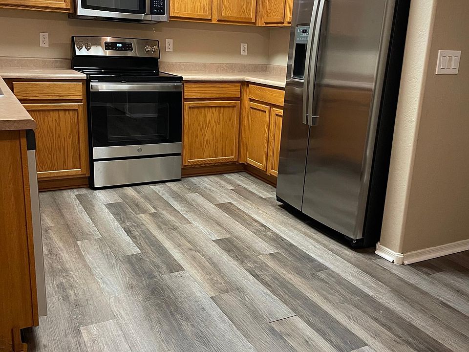 1st image of 16583 W Paradise Ln
