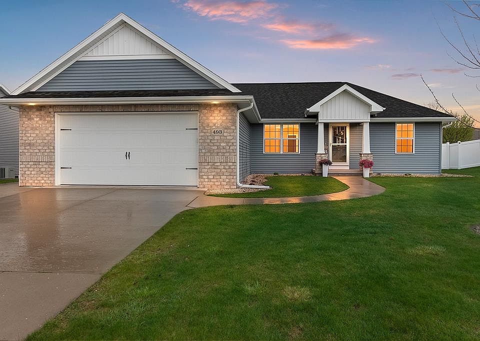 1st image of 493 Harvest Hill Dr