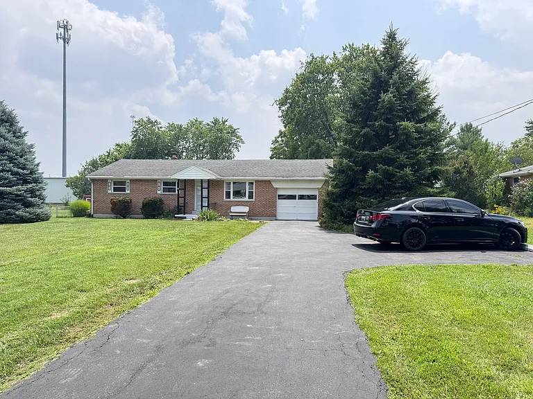 7361 Fields Ertel Rd — Photo 38