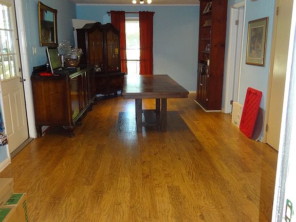 5th image of 27 Andrews Dr