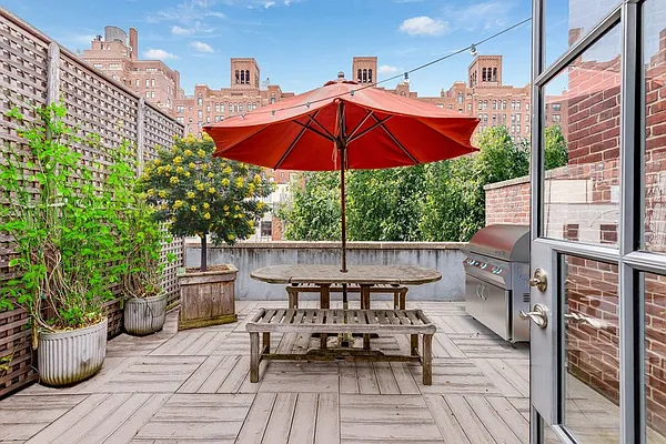 Sold by Keller Williams NYC | media 26