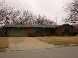3rd image of 5913 Walraven Cir