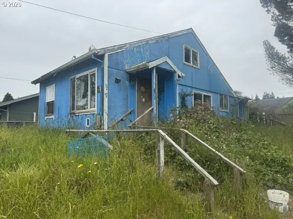 259 N Marple St, Coos Bay, OR 97420