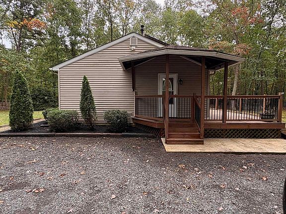 3rd image of 5834 Hickory St