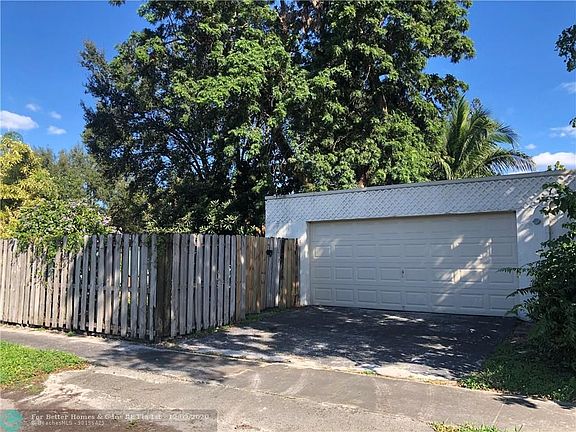 4th image of 9095 NW 35th Pl
