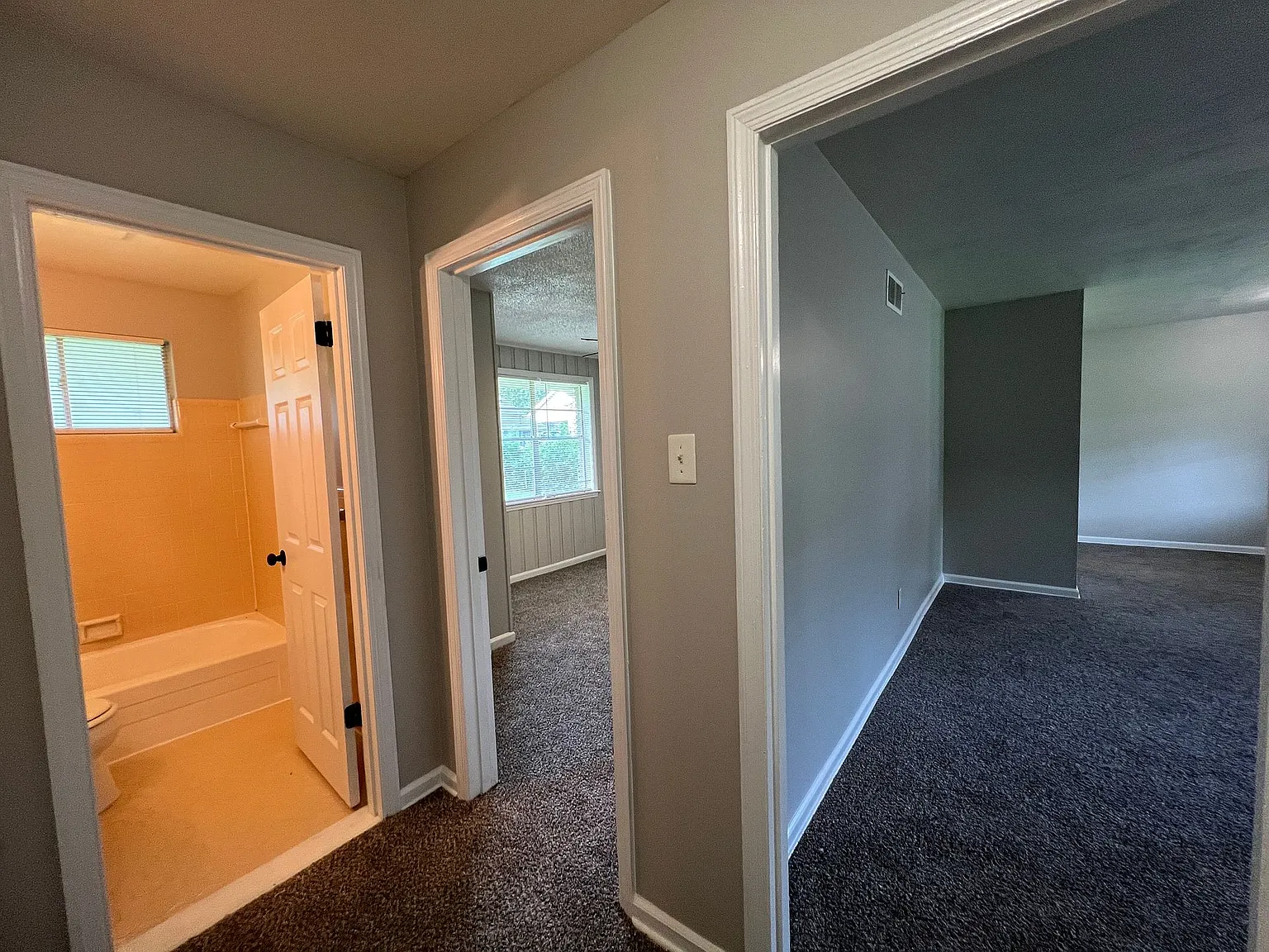 3236 Gaylord Ln — Photo 3