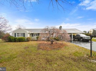 16702 Hampton Rd, Williamsport, MD 21795