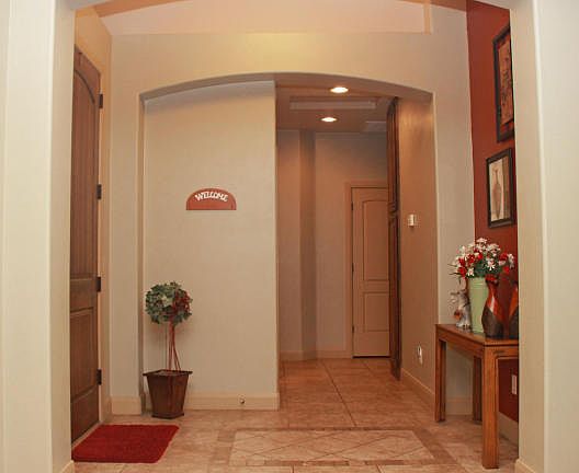 5th image of 1010 E Silver Falls Dr