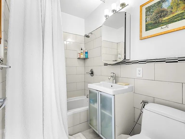 6050 Boulevard East #19C — Photo 13