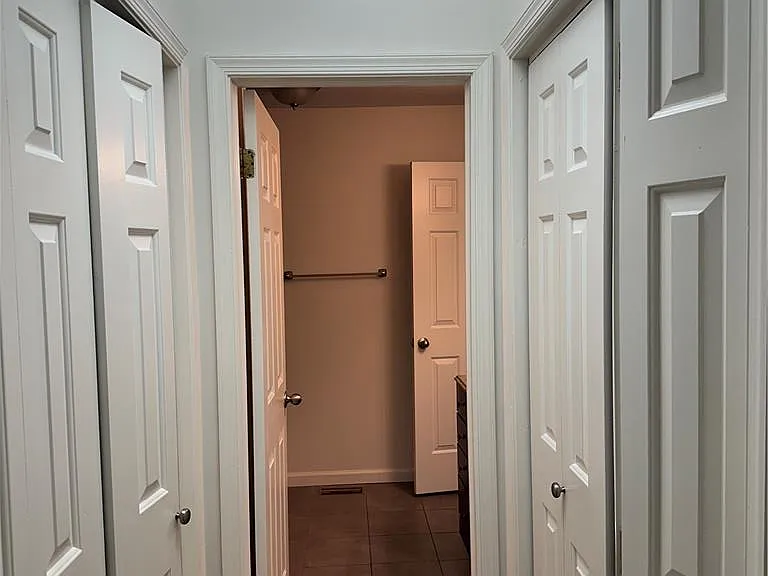 10 Fort Lee Ct — Photo 10