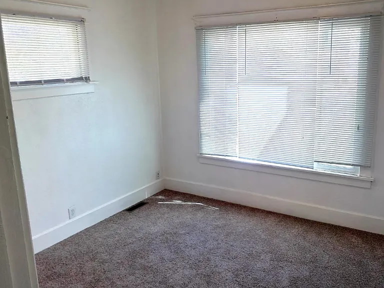 1025 Cranford Pl — Photo 4