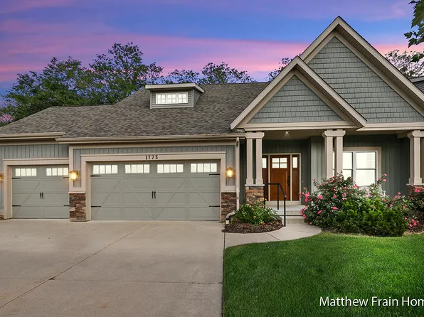 1773 W Brandon Ridge Dr NW, Grand Rapids, MI 49544