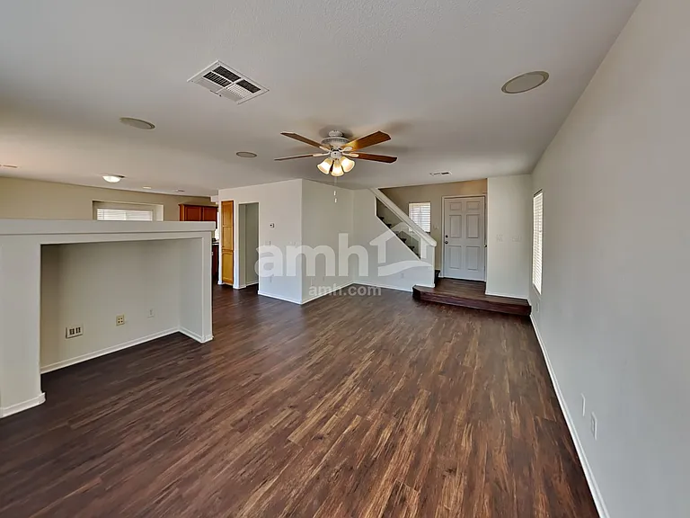 7534 Tuckaway Harbor St — Photo 8