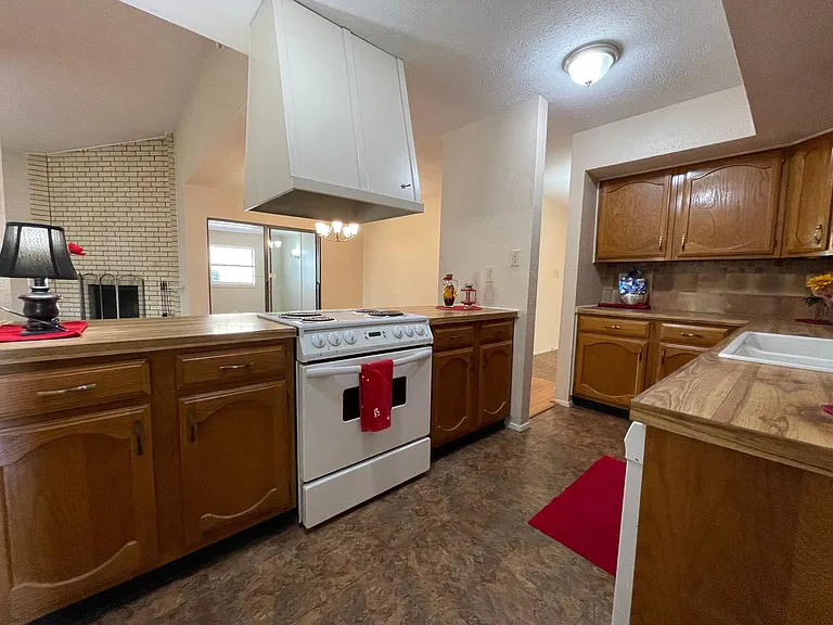 3832 Bridalwreath Dr — Photo 6