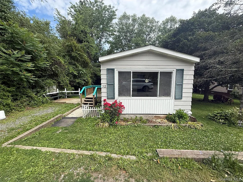 20 Tanglewood Park Dr