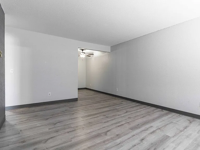 1515 College Way — Photo 3