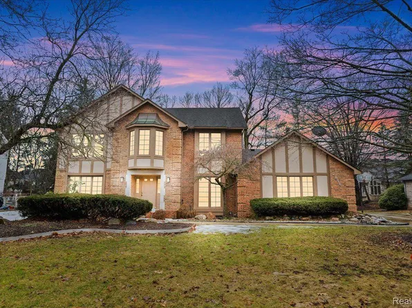 28947 Glenbrook Dr, Farmington Hills, MI 48331