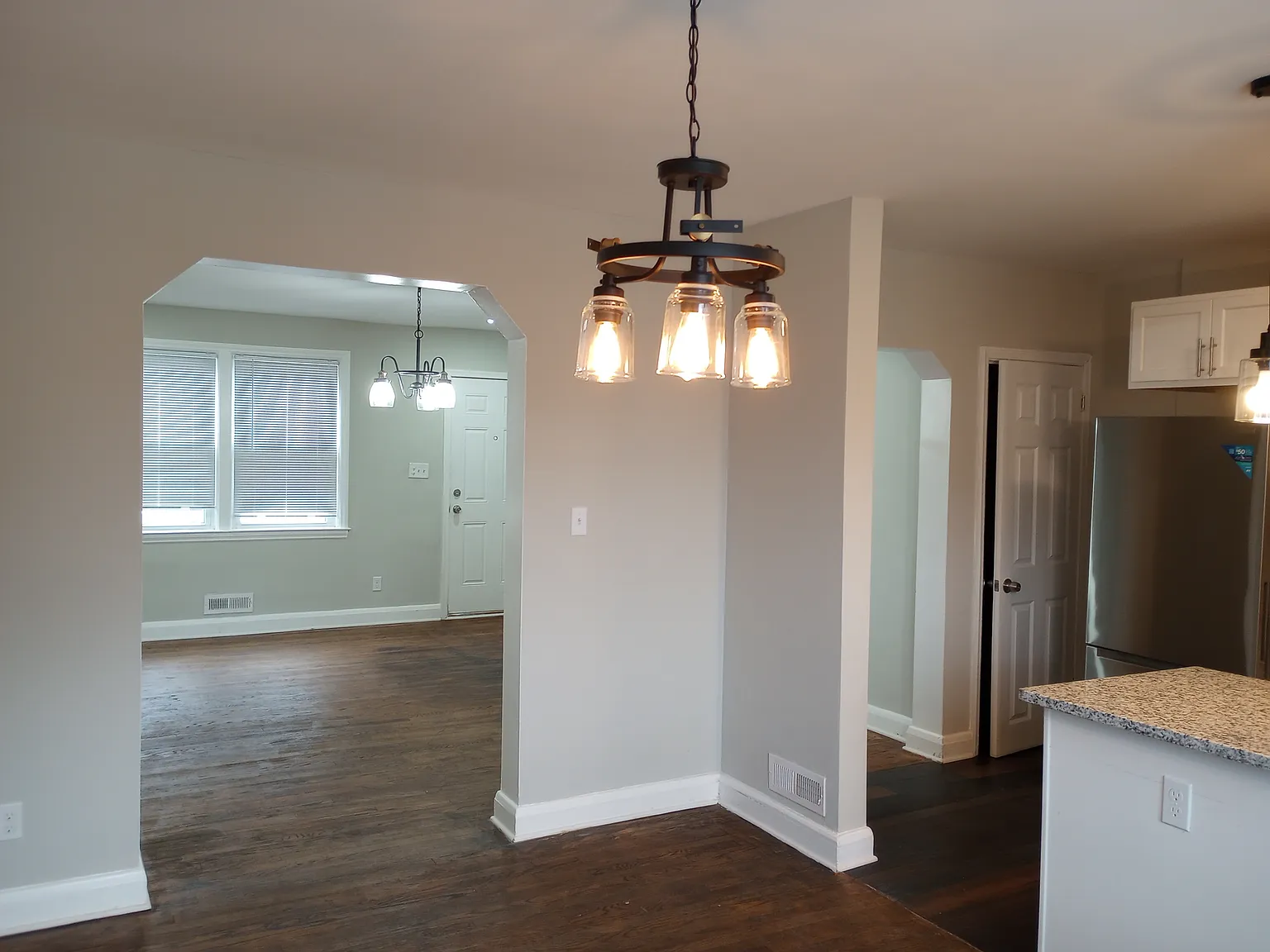 3 bed, 1620 sqft, $2,200 — Photo 2