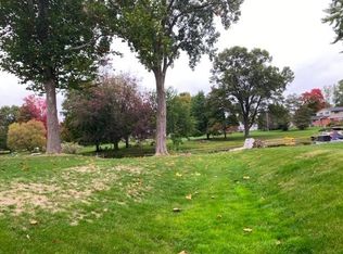 799 Bogie Lake Rd, White Lake, MI 48383