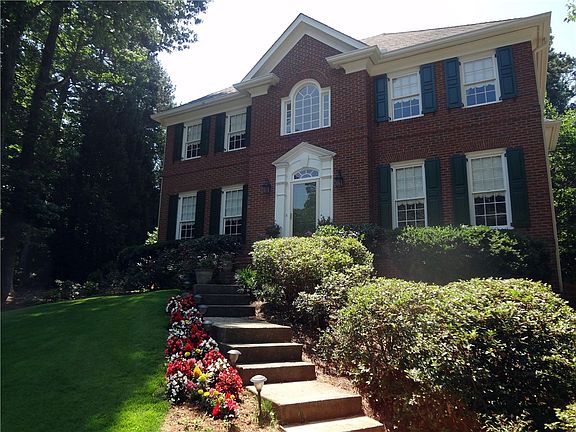 3rd image of 2690 Willow Green Dr