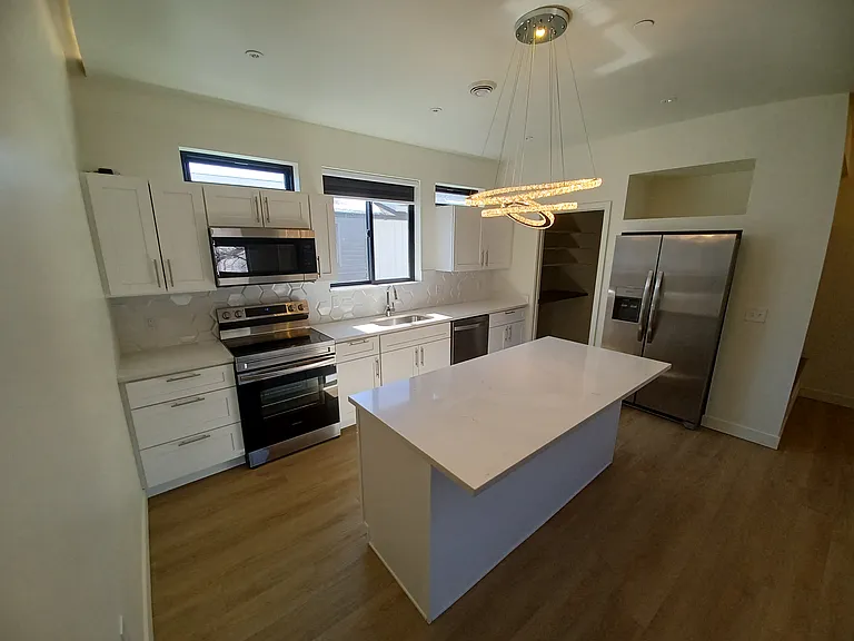 2 bedroom Anthony unit