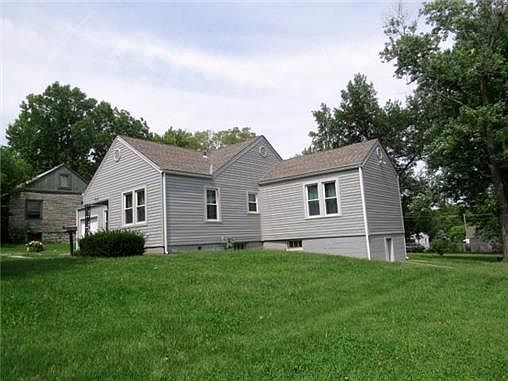 2nd image of 9610 E Linwood Blvd