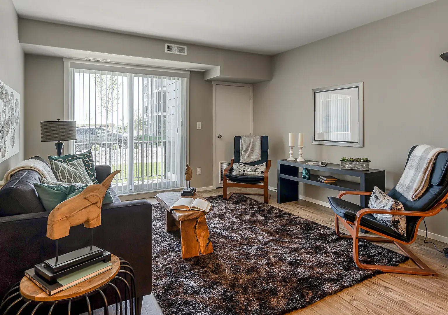 Lakecrest Apartments — Photo 4