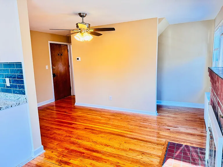 908 Hudson Ave FHY Properties, LLC — Photo 43