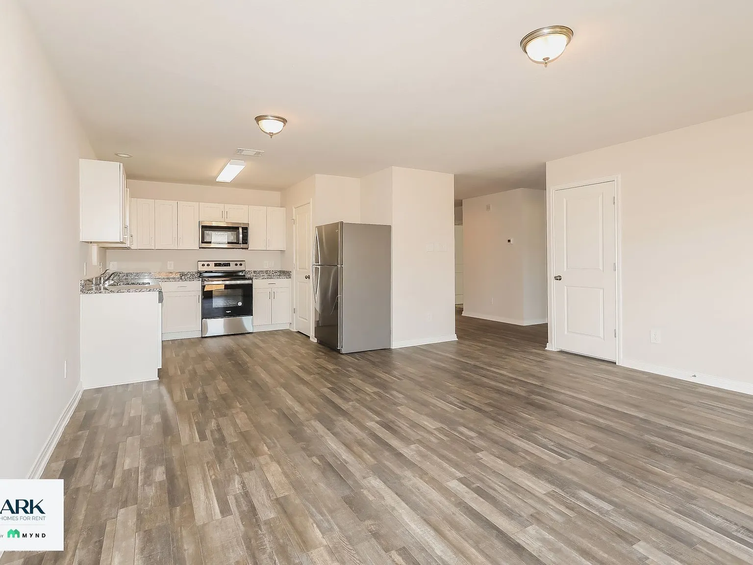 3 bed, 2.0 bath, 1200 sqft, $1,539 — Photo 4