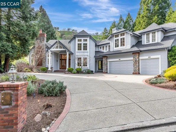 3260 Greenhills Dr, Lafayette, CA 94549