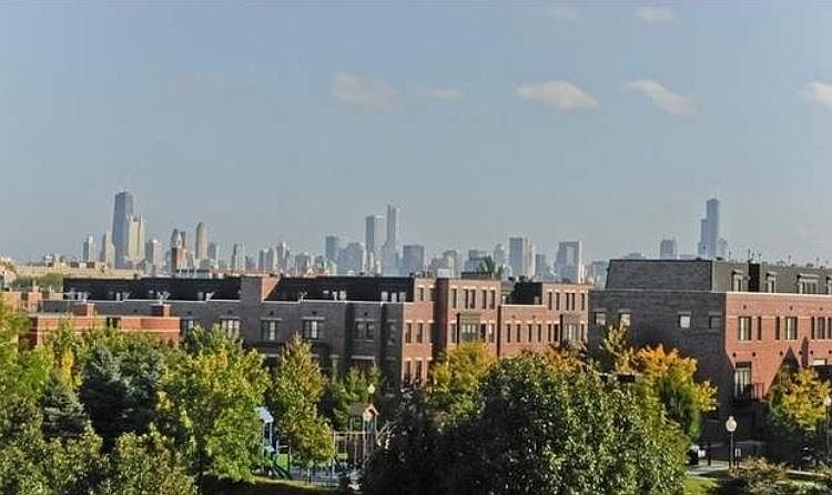 1st image of 1735 W Diversey Pkwy #35