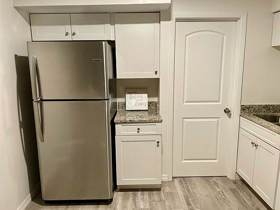 3rd image of 5305 N Blvd Unit 214