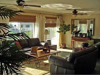 5th image of 391 SE 14th Ave