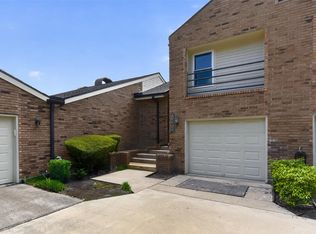 15920 Seahorse Dr, Houston, TX 77062