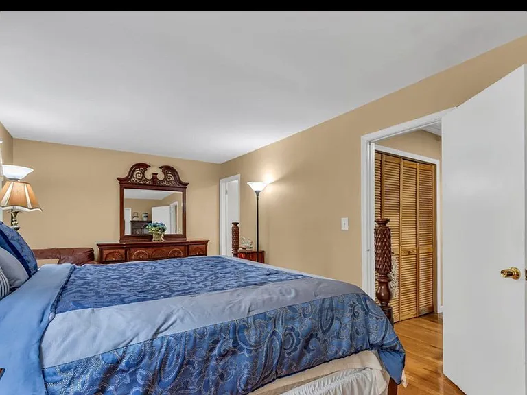 320 Harvard Pl — Photo 13