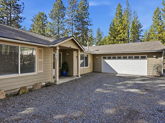 3rd image of 60095 Crater Rd