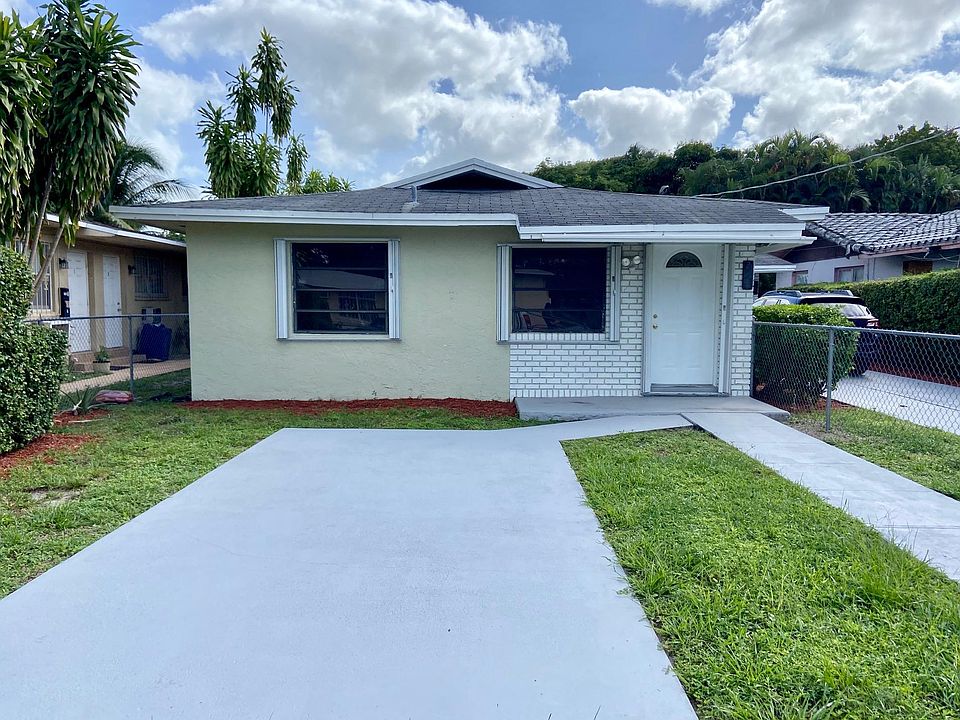 1st image of 2504 NE 184th St