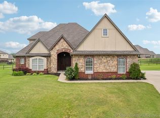 8255 N 70th Ct E, Owasso, OK 74055