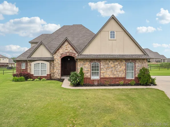 8255 N 70th Ct E, Owasso, OK 74055