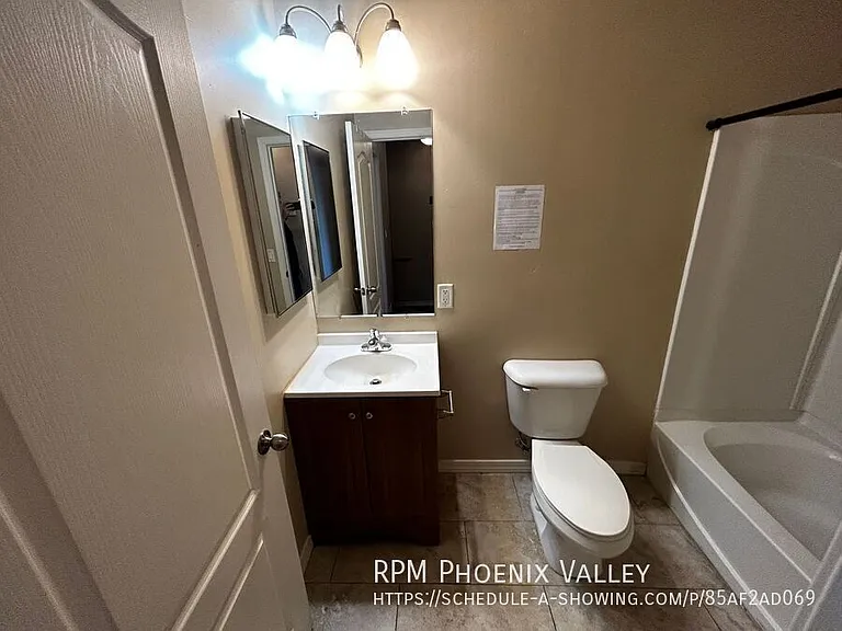 Bell Villas Apartments — Photo 18