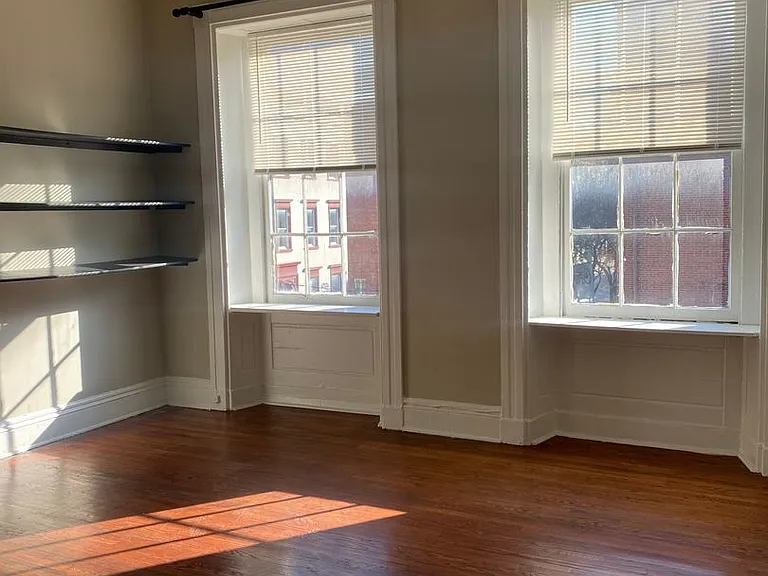 24 E Madison St — Photo 28