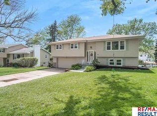 2304 S 113th St, Omaha, NE 68144