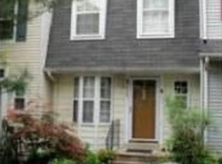 8565 Southlawn Ct, Alexandria, VA 22309