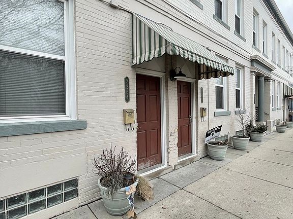 3rd image of 2258-2274 S Allis St #2264
